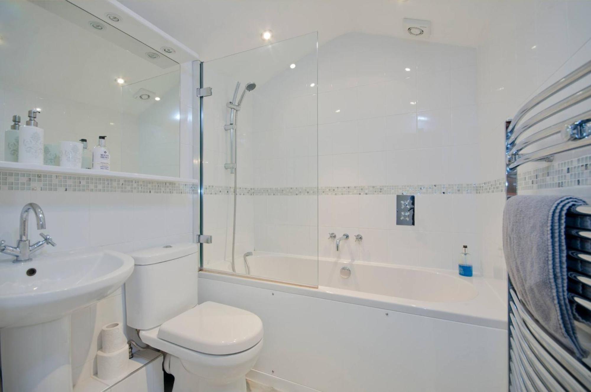 Seaview Regency Apartment With Private Parking Hove Exterior foto